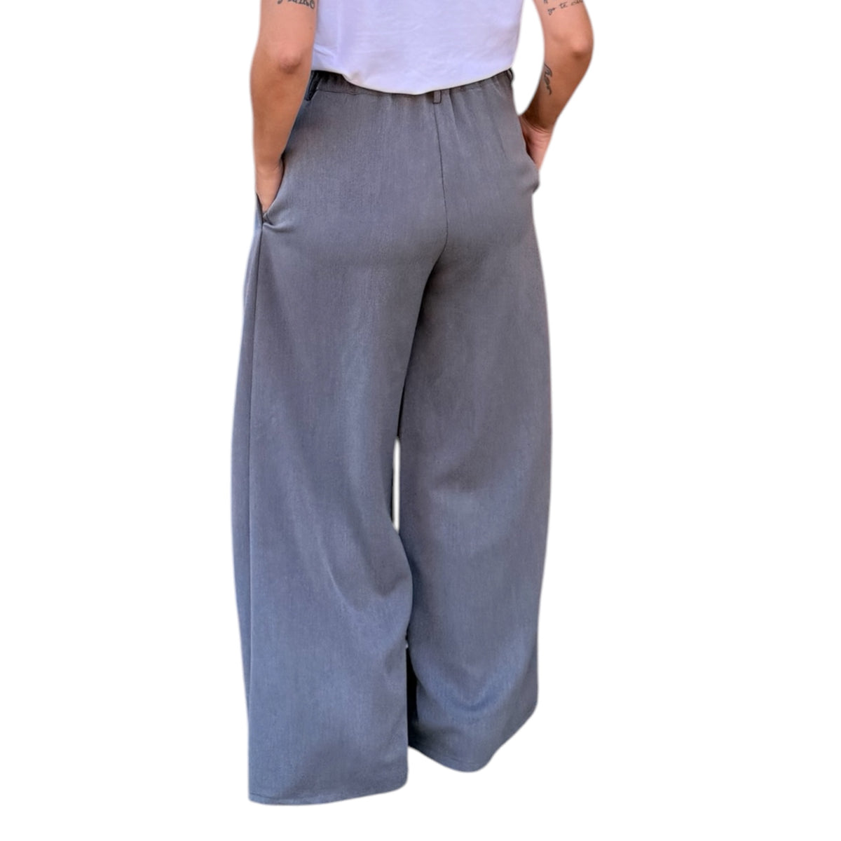 Pantalón Wide Leg Gris con Rayas