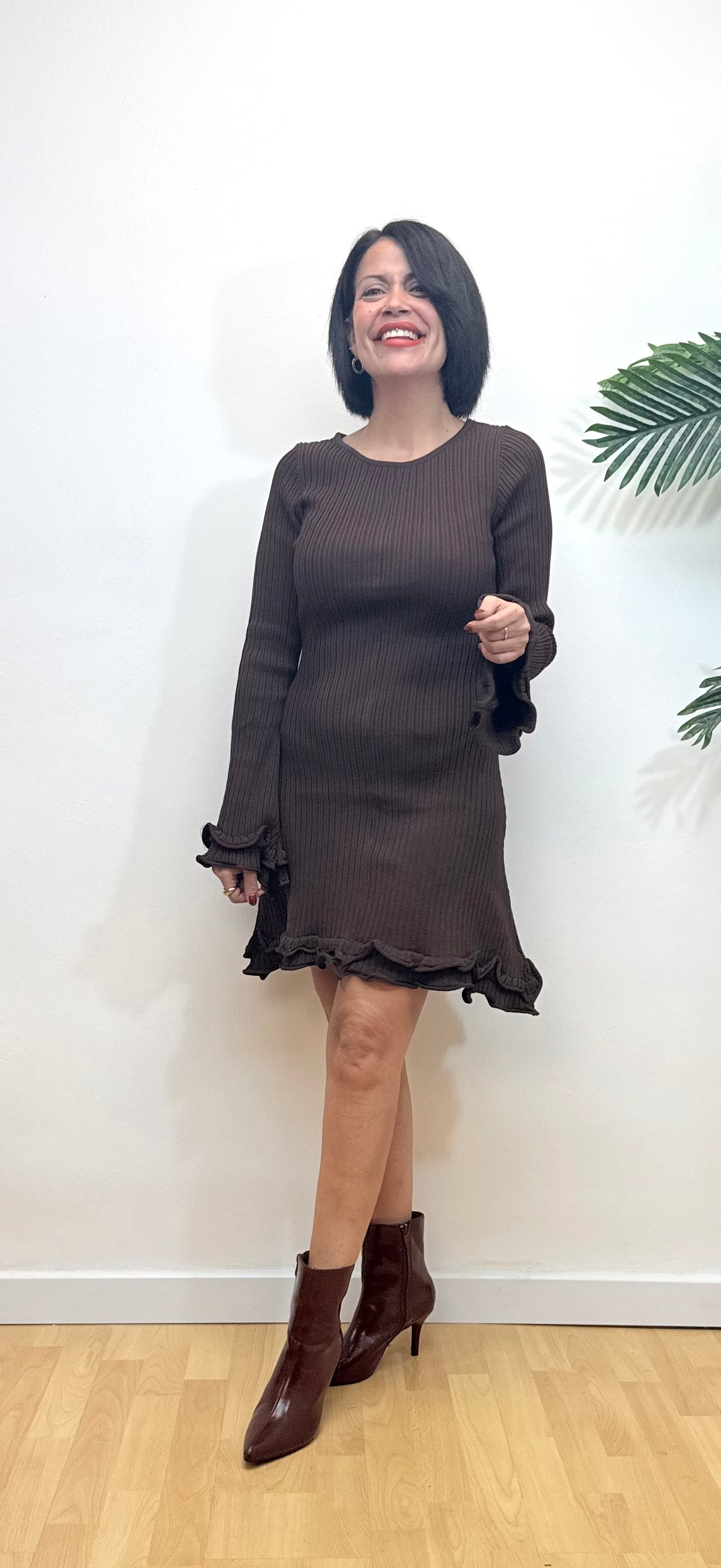 Vestido canalé volantes chocolate - AC