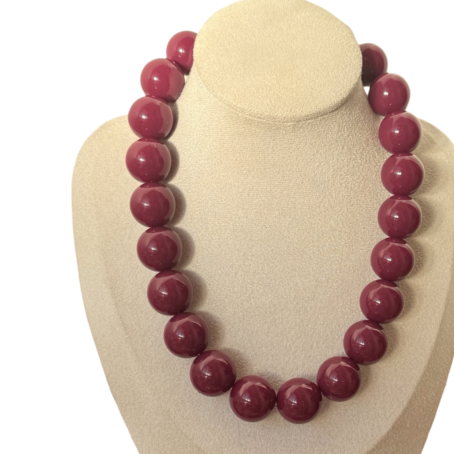 Collar bolas burdeos