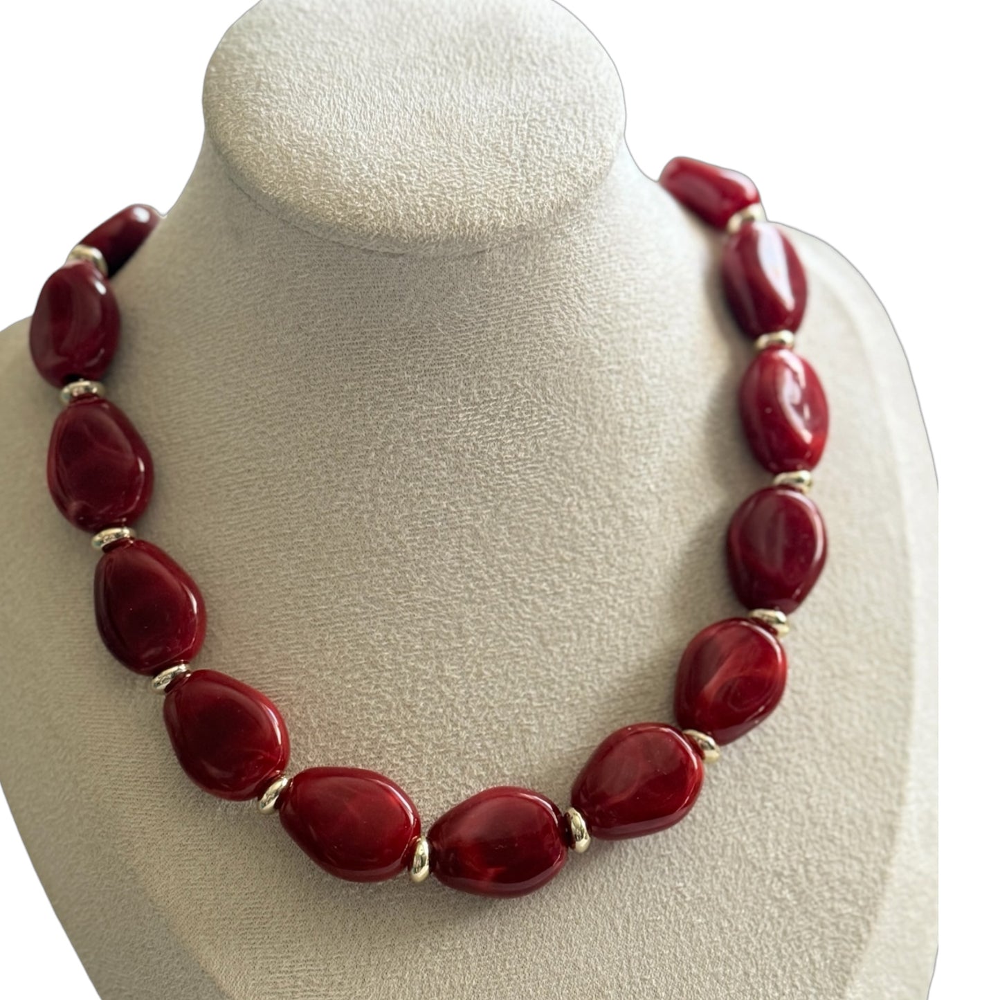 Collar burdeos piedras