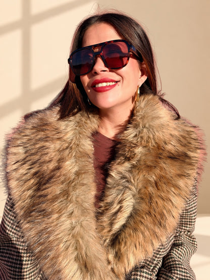 ABRIGO PATA DE GALLO CON CUELLO DE PELO · CHIC