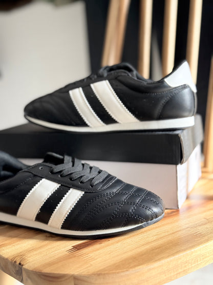 Deportivas negras