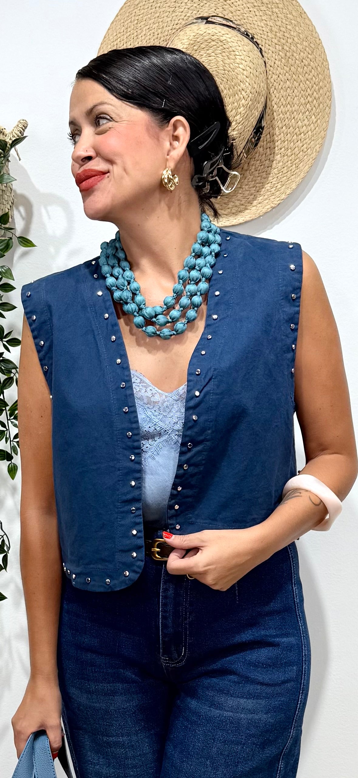 Chaleco tachas azul índigo