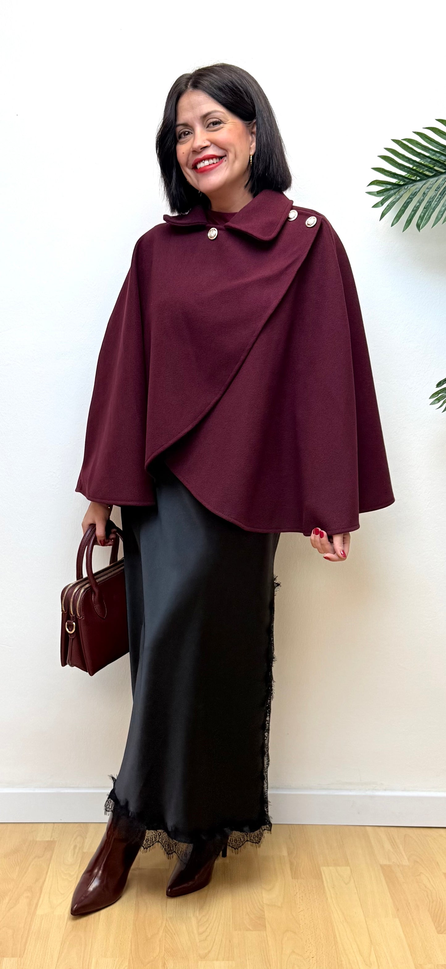 Capa Sabrina burdeos