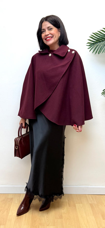 Capa Sabrina burdeos