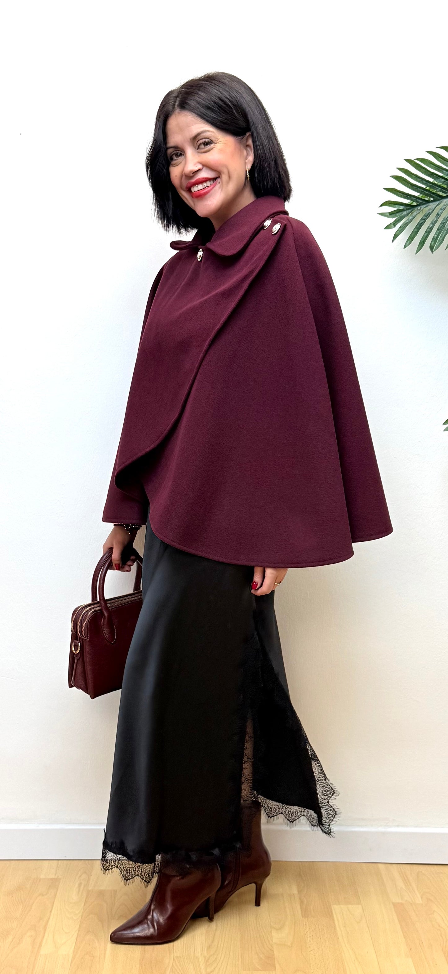 Capa Sabrina burdeos