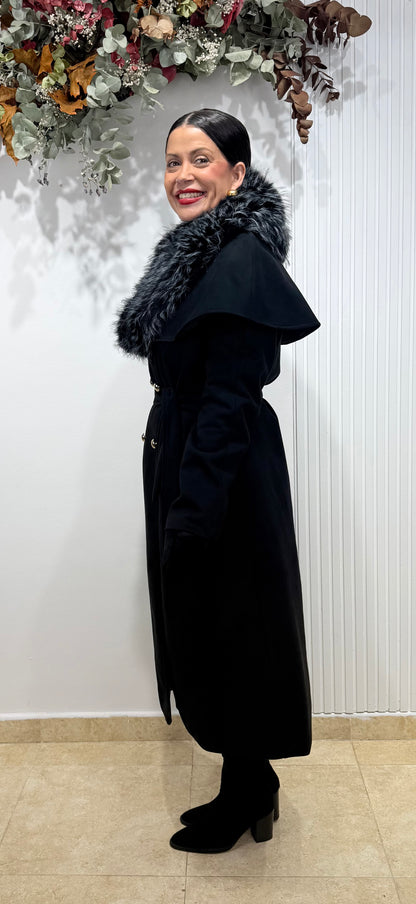 Abrigo Romina negro capa Antelina