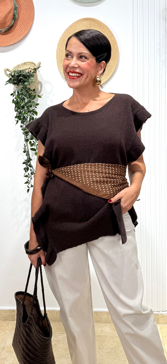 Chaleco volantes chocolate