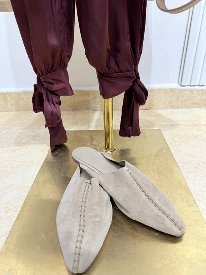 Pantalón Aladin burdeos satinado lazo