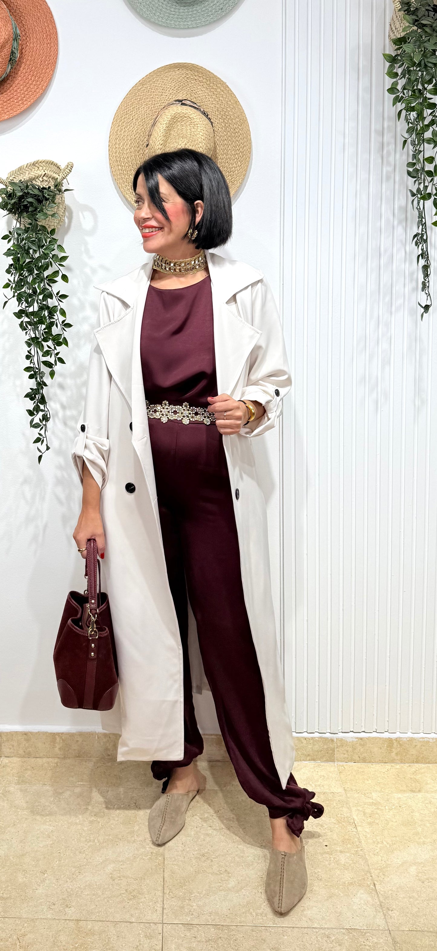 Pantalón Aladin burdeos satinado lazo