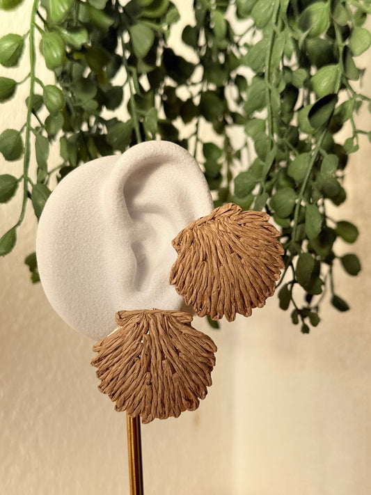 Pendientes rafia y acero concha camel - AC
