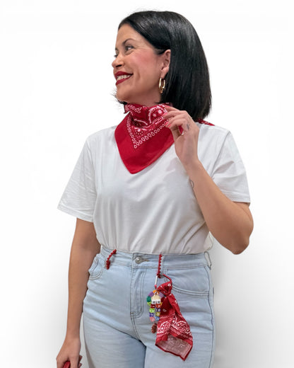 Camiseta pañuelo rojo