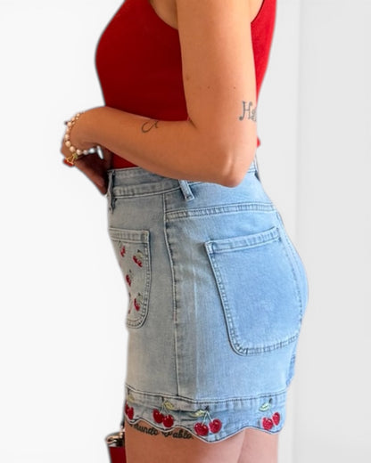 Short volantes cerezas