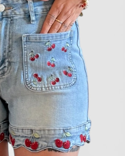 Short volantes cerezas