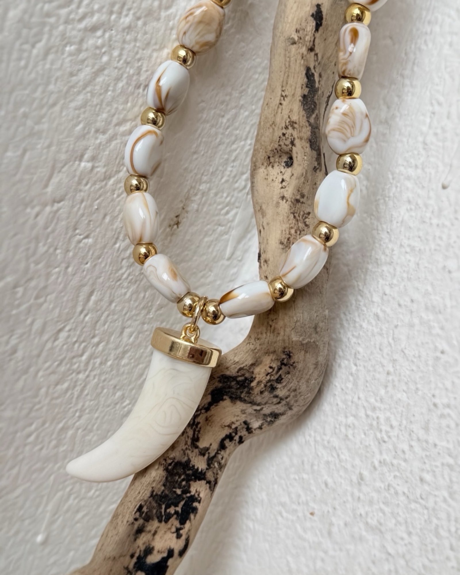 Collar cuerno crudo - AC