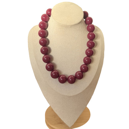 Collar bolas burdeos
