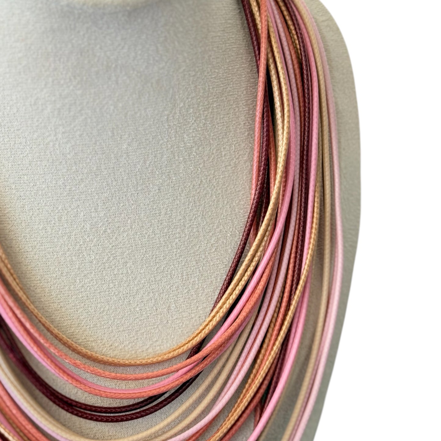 Collar cuerdas colorinchis