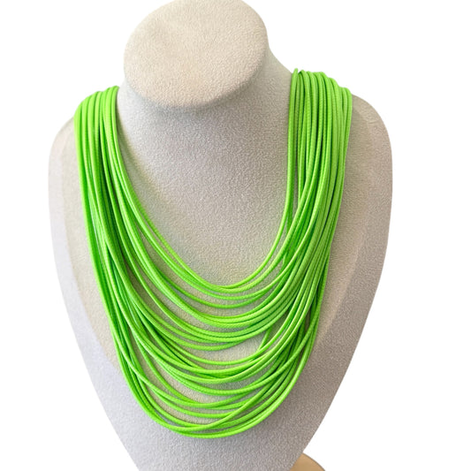 Collar cuerdas verde lima flúor