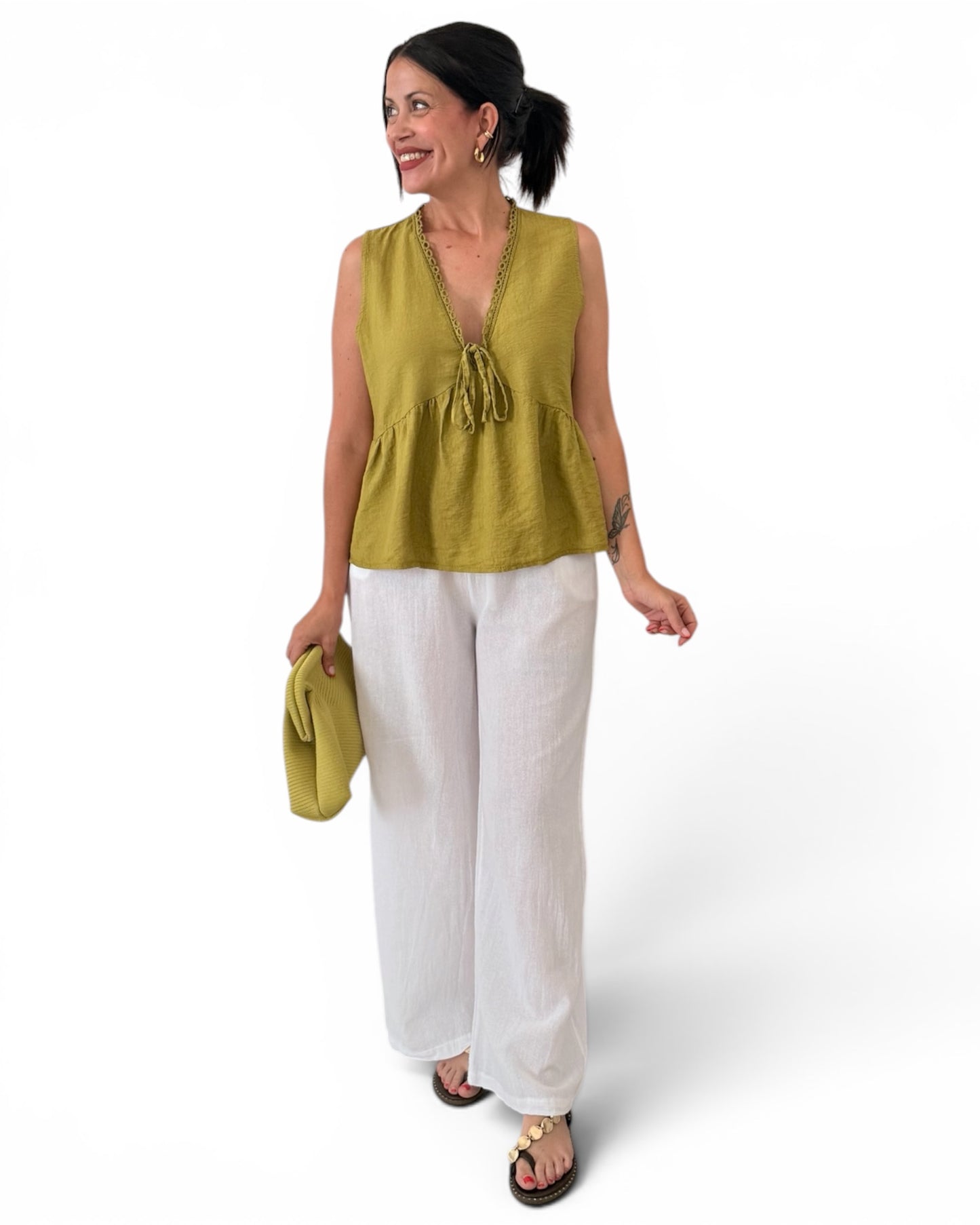 Blusa verde detalles