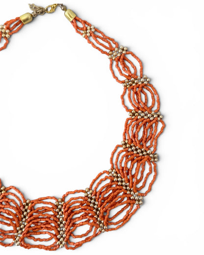 Collar naranja Nefertitis