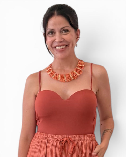 Collar naranja Nefertitis