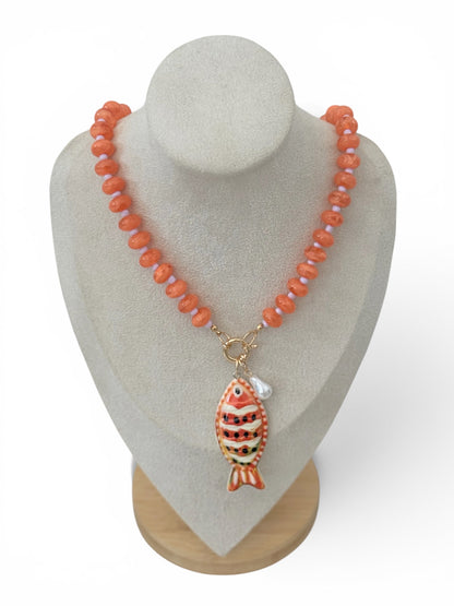 Collar naranja  pez