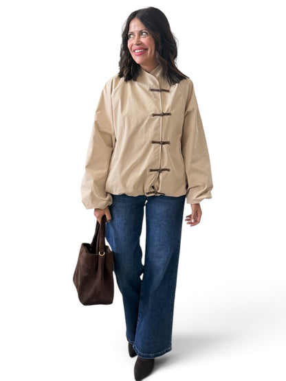 Chaqueta gabardina chinesse beige