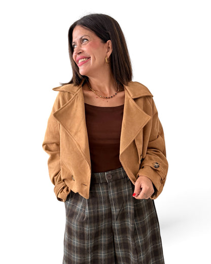Chaqueta camel antelina
