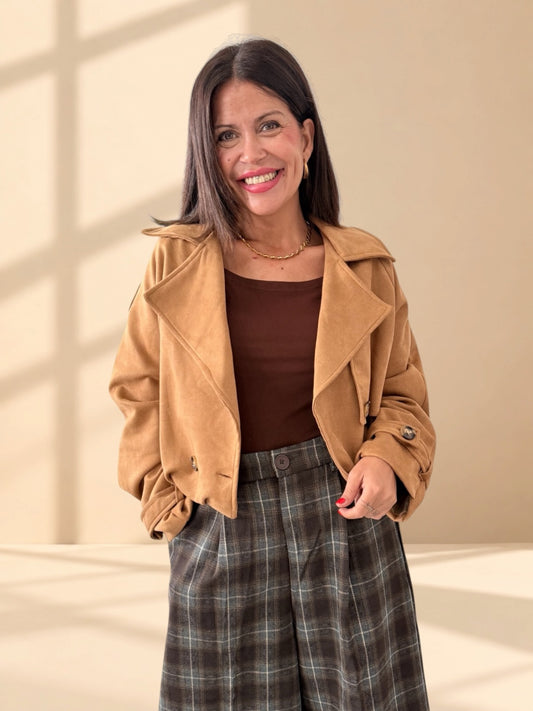 Chaqueta camel antelina
