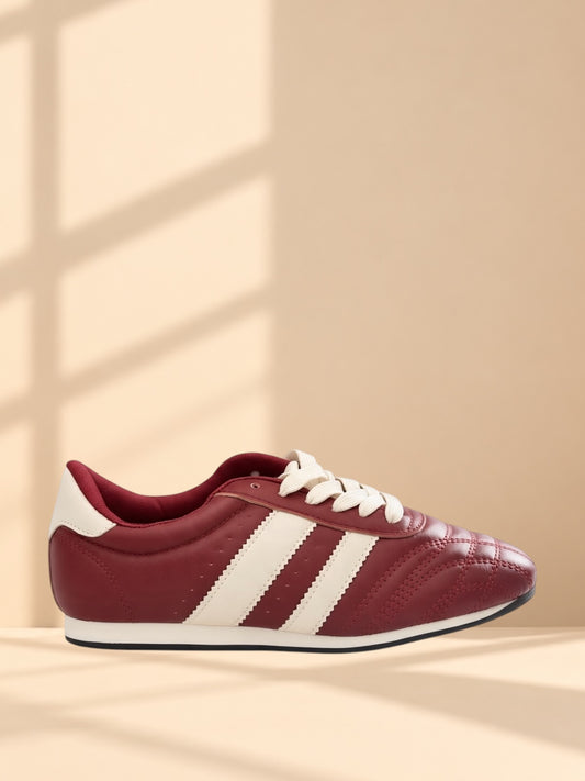 Deportivas burdeos